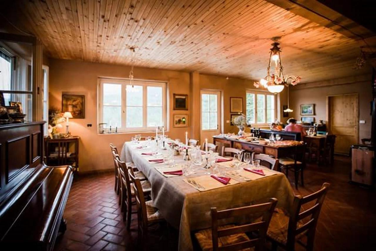 Agriturismo Di Charme E Ristorante Stallato Il Filo Di Paglia Carro Extérieur photo