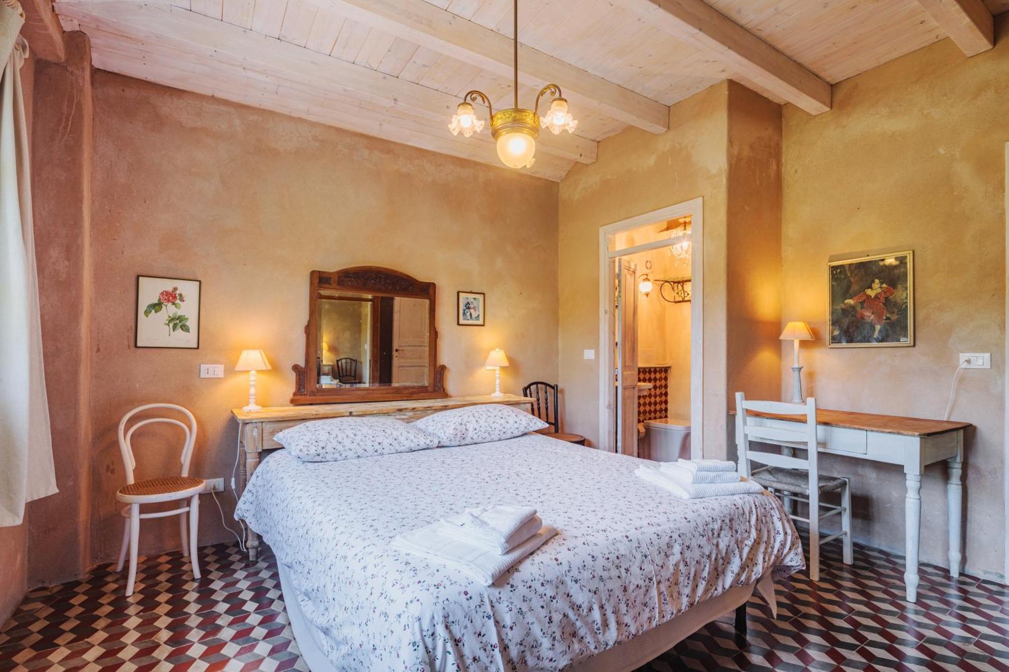 Agriturismo Di Charme E Ristorante Stallato Il Filo Di Paglia Carro Extérieur photo