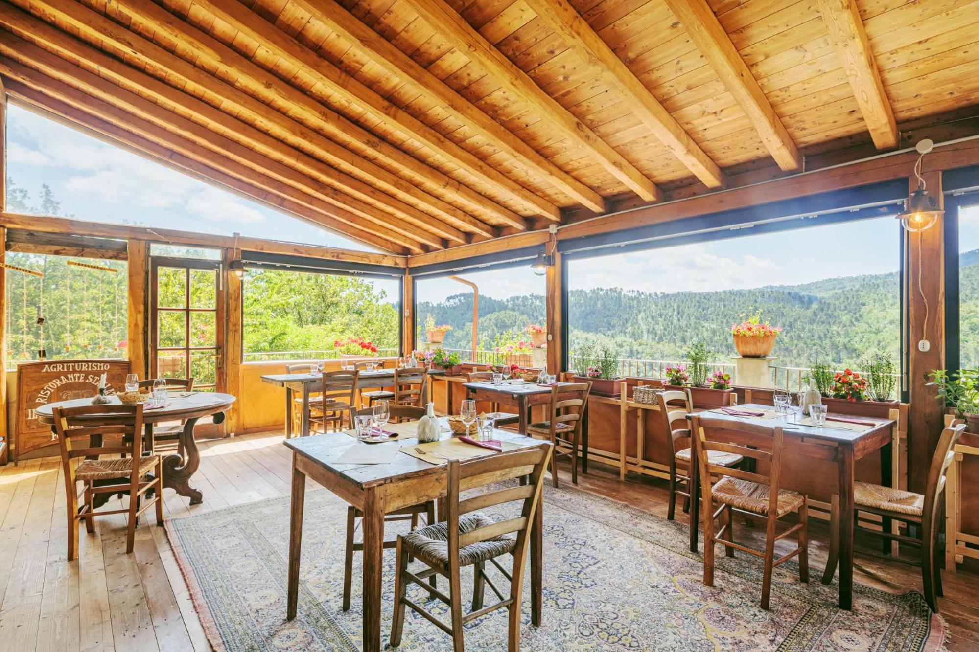 Agriturismo Di Charme E Ristorante Stallato Il Filo Di Paglia Carro Extérieur photo